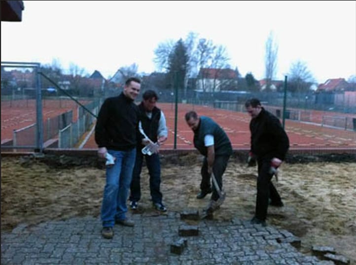 Pflasterarbeiten an der Anlage